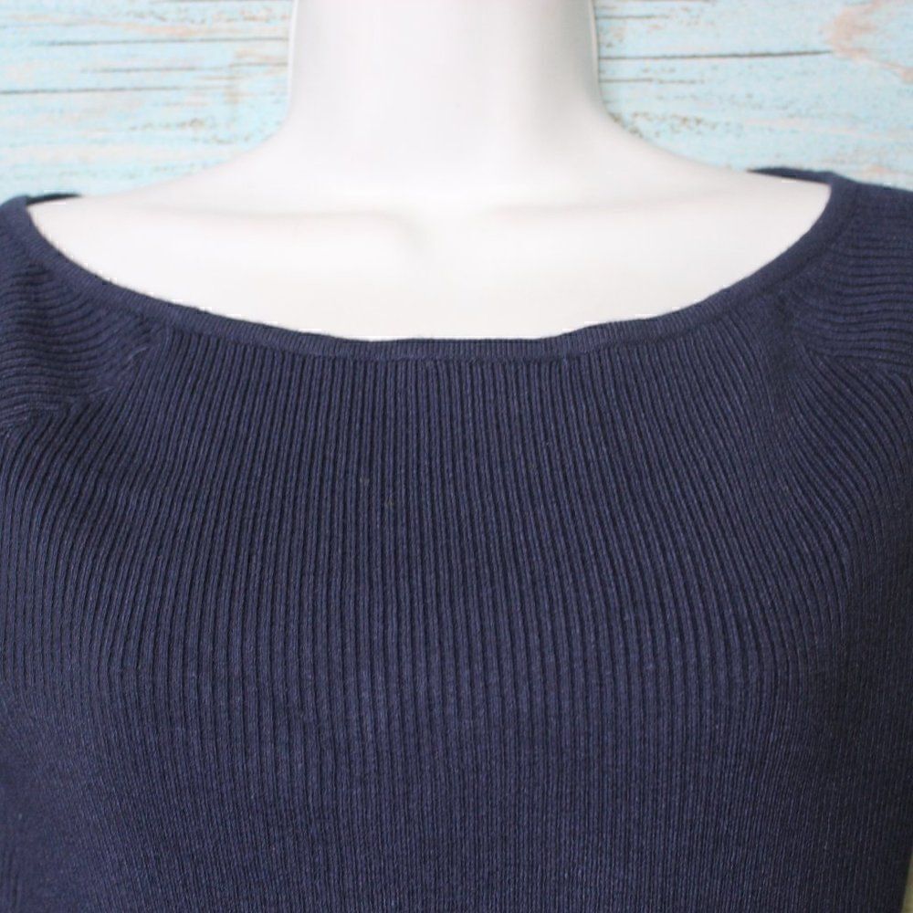 Women's RIbbed Slim Fit Sweater Large - Picture 3 of 4